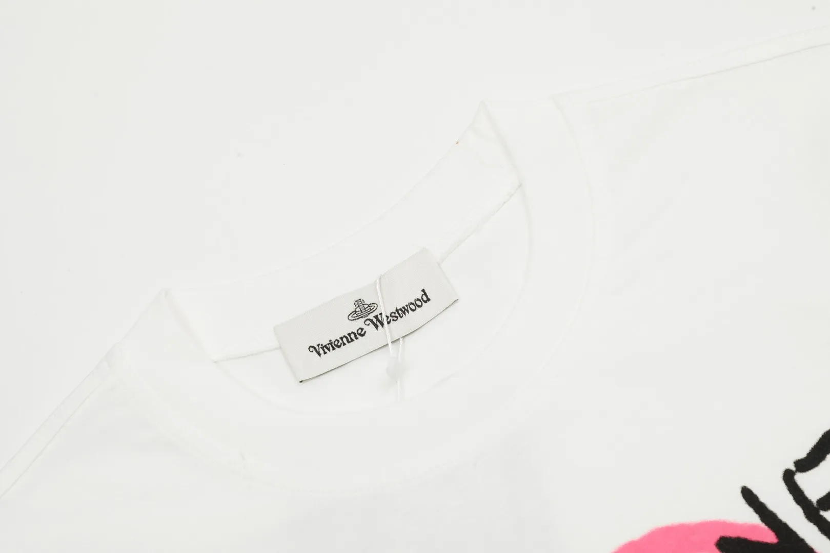 vivienne west wood Vivienne American street style graffiti Saturn long sleeve has a strong sense of design. It is very practical to wear inside and outside. A full range of correct accessories. Every detail is completely restored. It can be filled directly. Size: S M L Uniform color